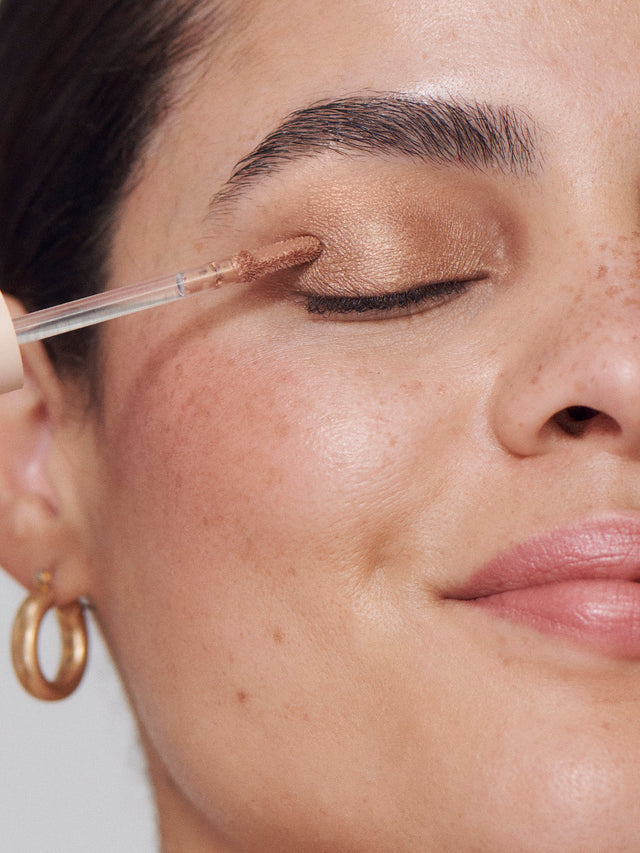 Liquid Powder Eye Tint