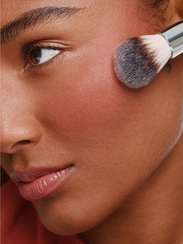 Soft Focus Blurring Blush