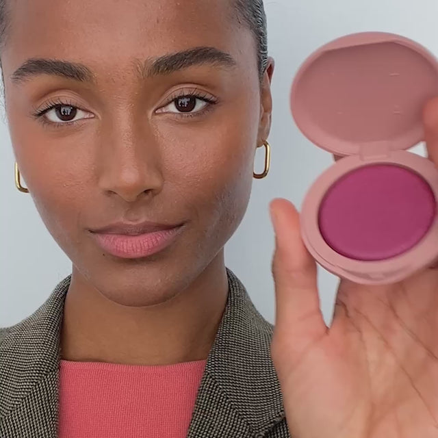 Soft Focus Blurring Blush video